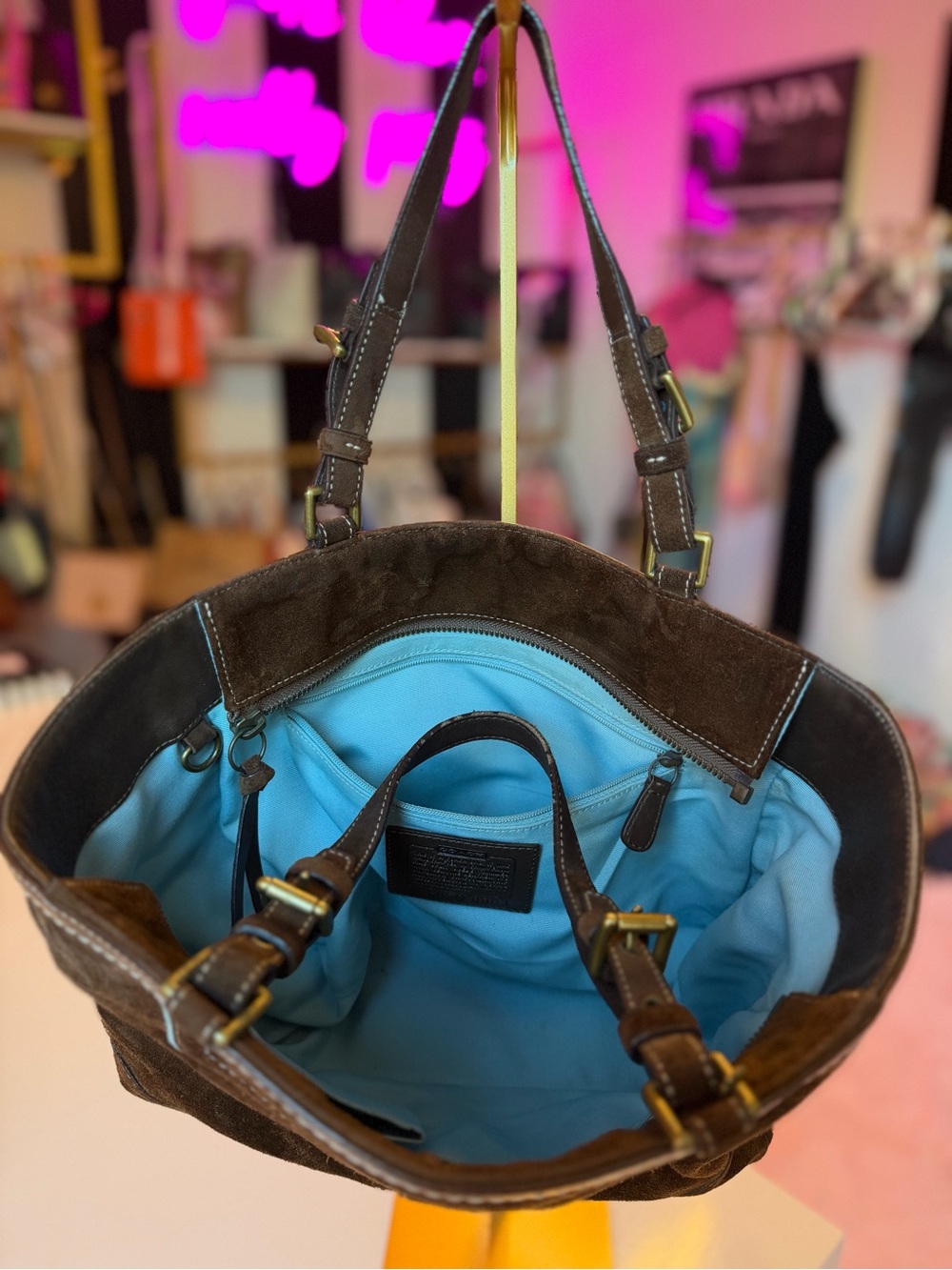 🤎 Vintage Coach Brown Suede Turnlock Tote Shoulder Bag Aqua Blue Lining Leather - Picture 3 of 17